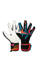 Reusch Attrakt Freegel Advance goalkeeper gloves with Grip Advance latex and Freegel Punch Zone technology